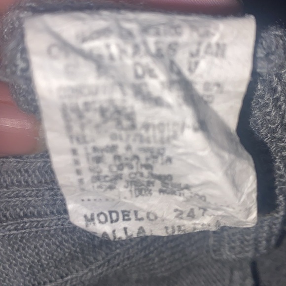 Grey and black long sleeve pull over sweater size M in women’s - Picture 3 of 3